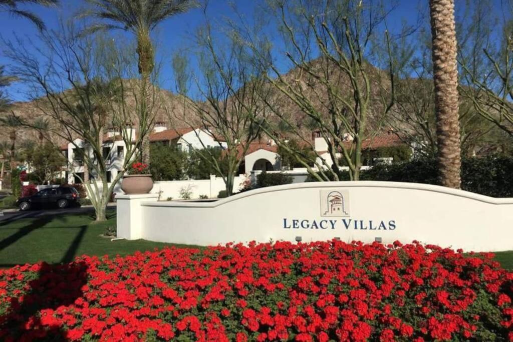 Luxurious Villa With Majestic Mountain View, 12 Pools, Spas, Ground Floor La Quinta Bagian luar foto