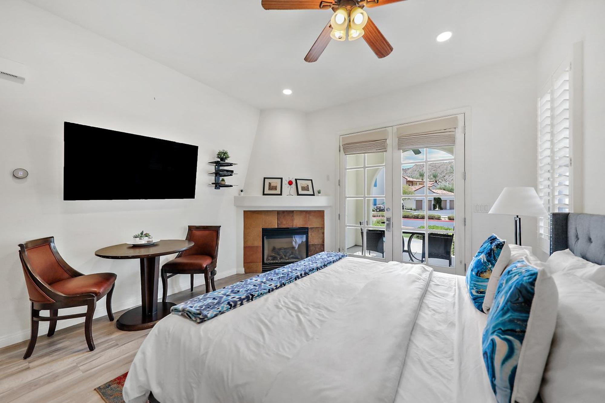 Luxurious Villa With Majestic Mountain View, 12 Pools, Spas, Ground Floor La Quinta Bagian luar foto